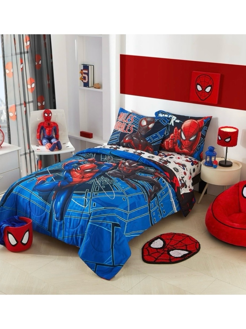 Marvel Red Spider-Man Plush Table Lamp - Picture 4 of 7